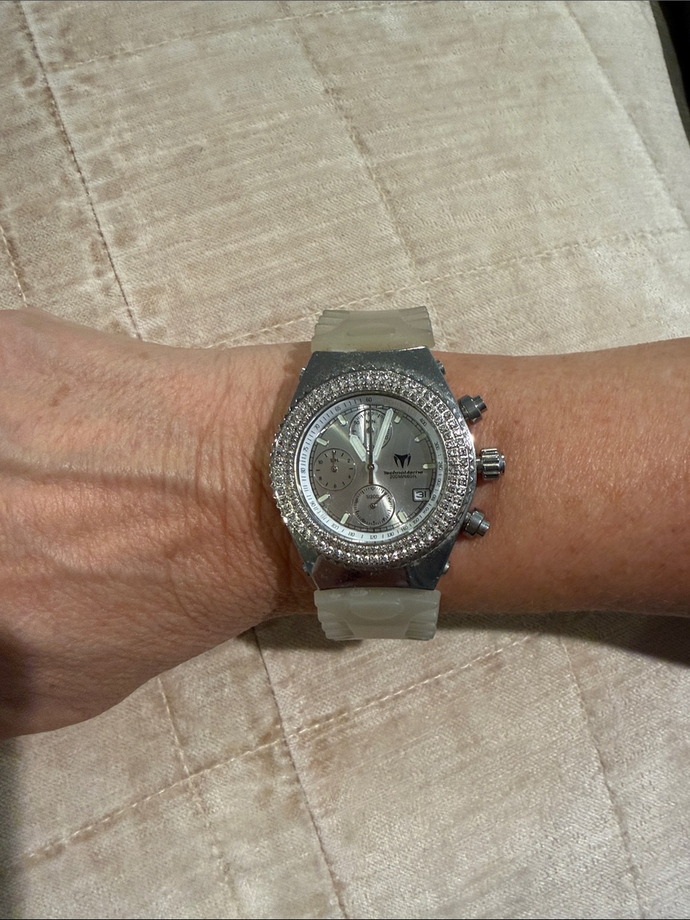 Technomarine diamond bezel watch with rubber band (bands are interchangeable)